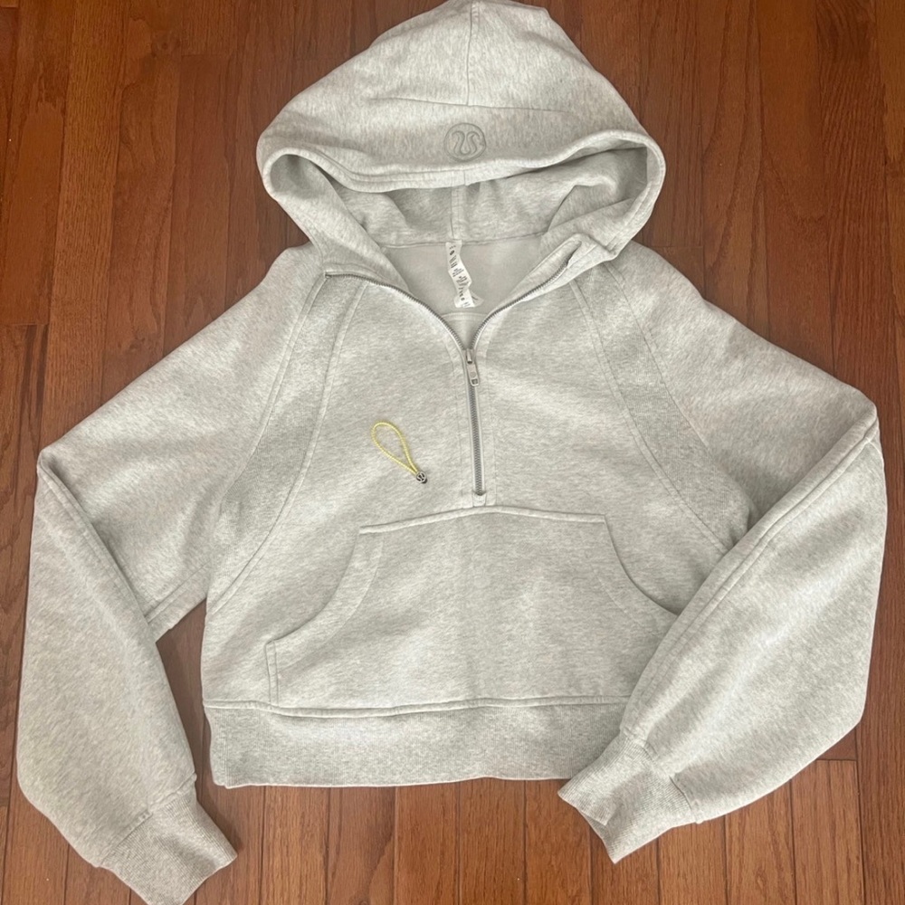 GUC Lululemon Oversized Scuba hooded size XS/S